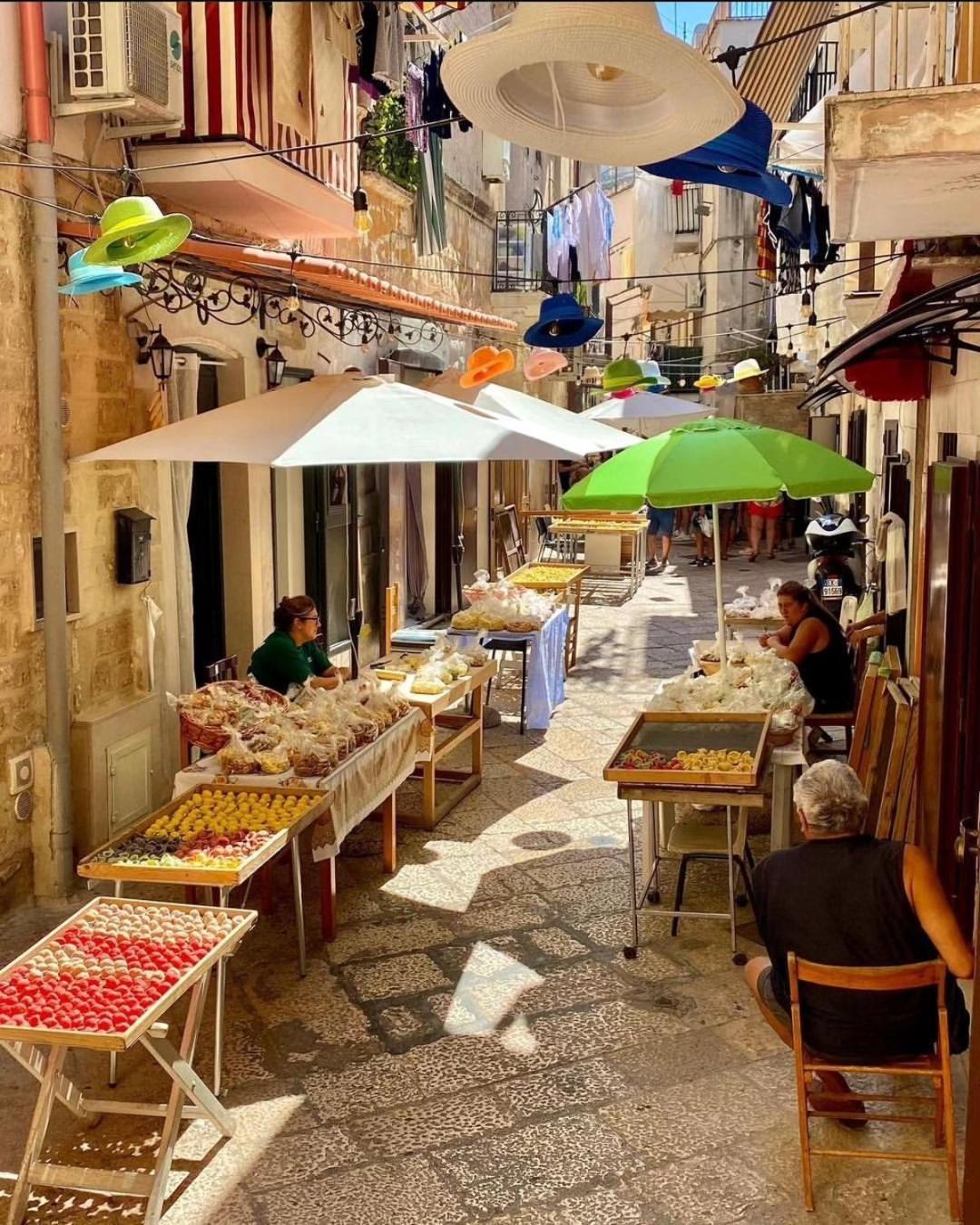 Le Tre Meraviglie Bari Extérieur photo